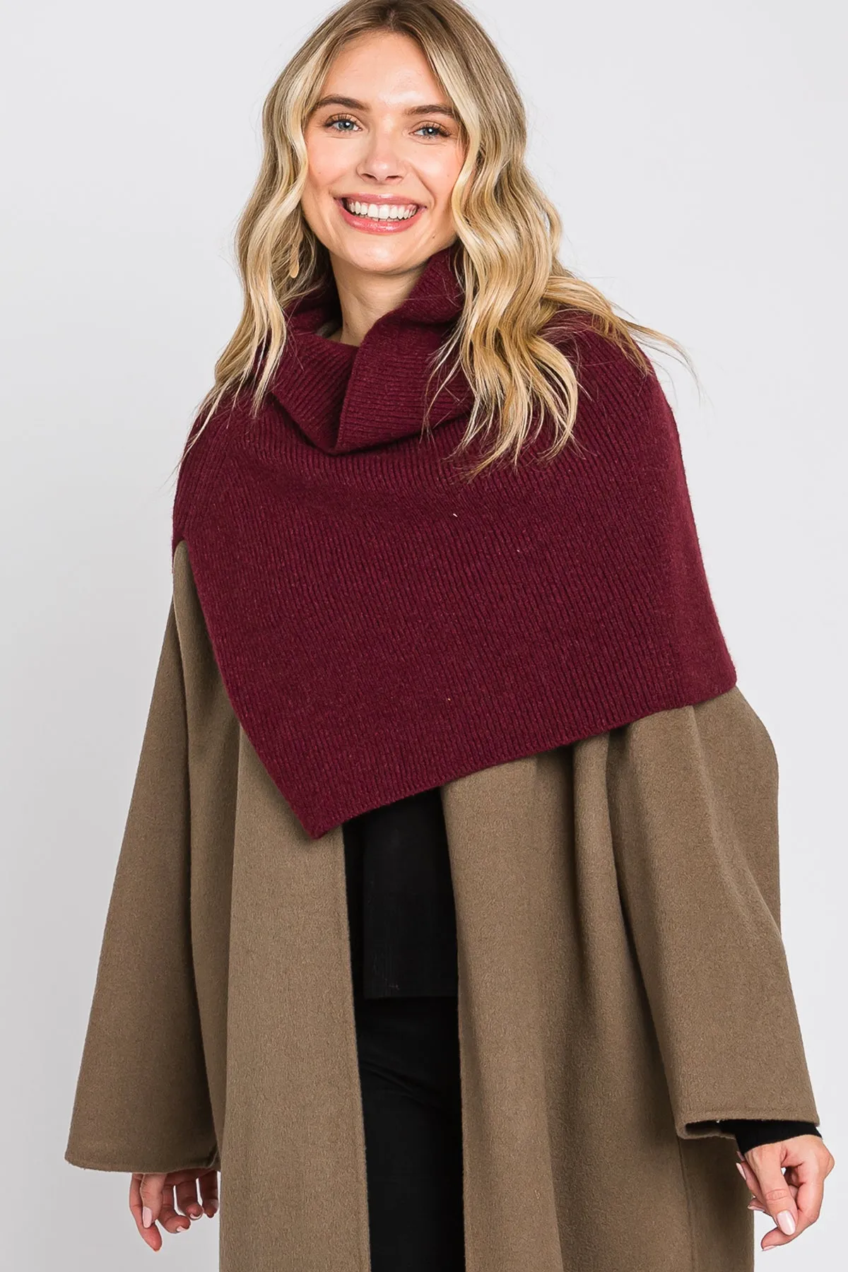 KNIT ELEGANT TURTLENECK SLIT SHAWL